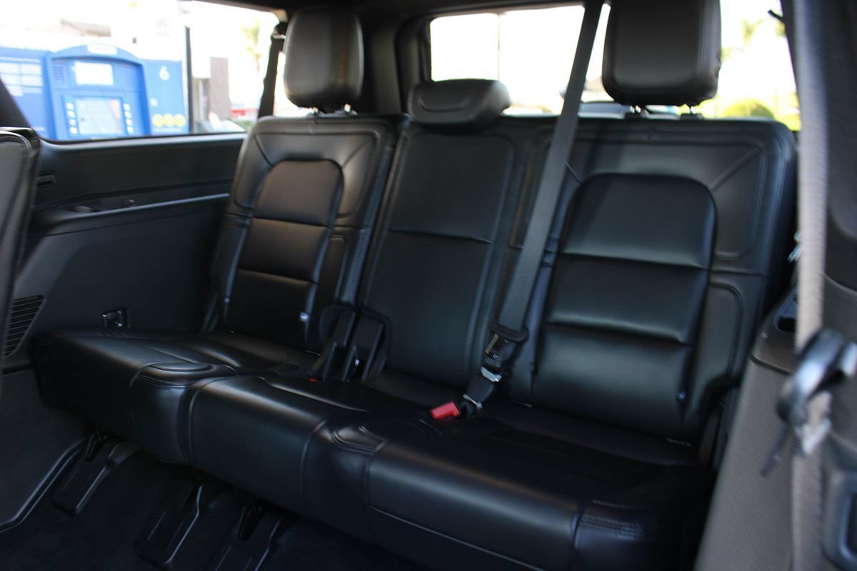Used 2020 Lincoln Navigator L Reserve w/ Equipment Group 208A Reserve AWD/4WD image 19