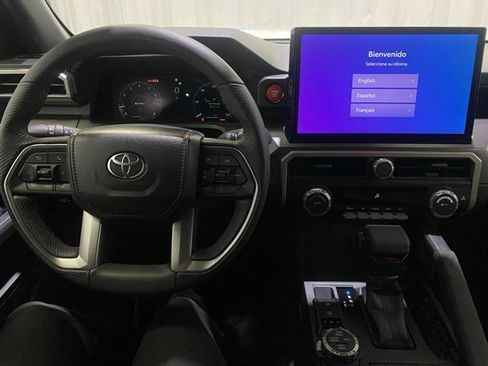 Certified 2025 Toyota Tacoma TRD Off-Road image 18