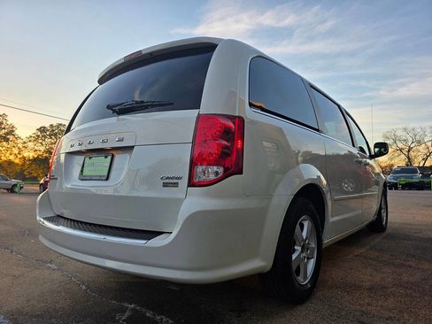 Used 2012 Dodge Grand Caravan Crew image 11