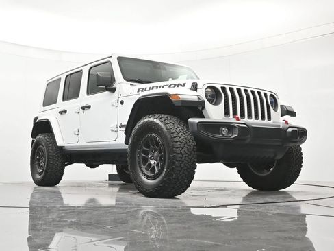 Used 2022 Jeep Wrangler Unlimited Rubicon w/ Xtreme Recon 35" Tire Package AWD/4WD image 38