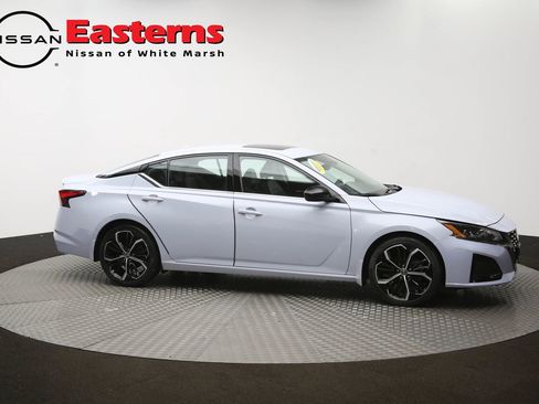 Used 2023 Nissan Altima 2.5 SR w/ SR Premium Package FWD image 46