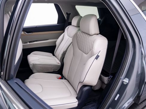 Used 2023 Hyundai Palisade Limited AWD/4WD image 18