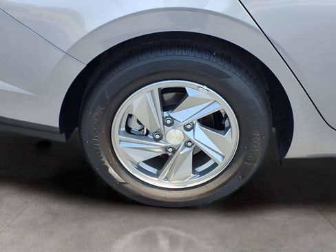 Certified 2025 Hyundai Elantra SE w/ Cargo Package FWD image 20