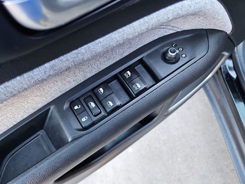 Used 2024 Jeep Compass Latitude image 24