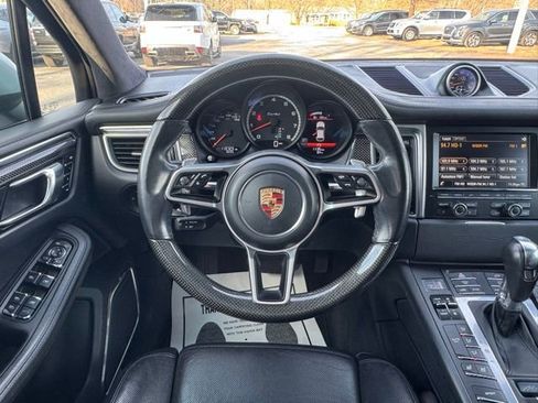 Used 2015 Porsche Macan Turbo image 19