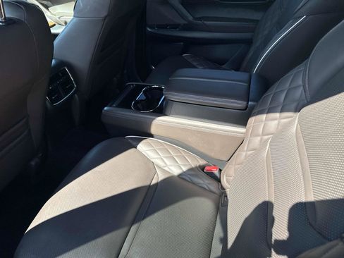 Used 2023 MAZDA CX-9 Signature image 14