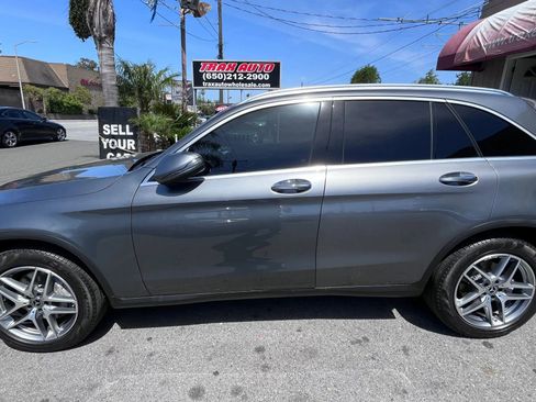 Used 2019 Mercedes-Benz GLC 300 image 4
