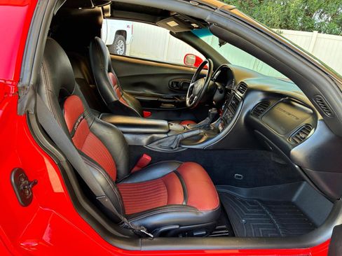 Used 1999 Chevrolet Corvette Coupe image 12