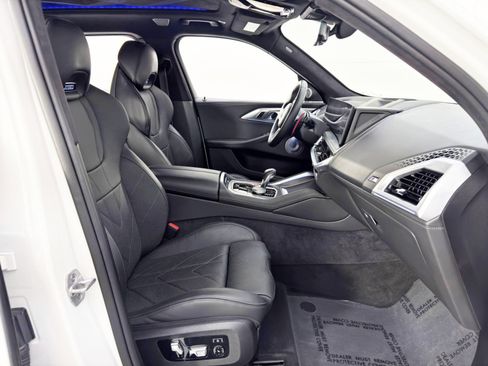 Used 2024 BMW XM image 16