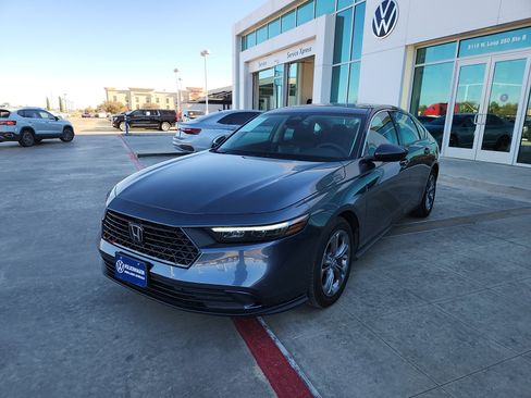 Used 2024 Honda Accord EX image 3