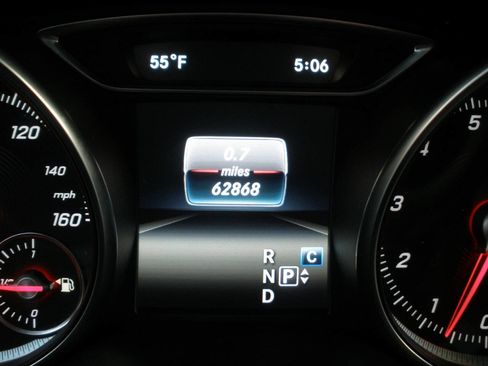 Used 2019 Mercedes-Benz GLA 250 4MATIC image 40