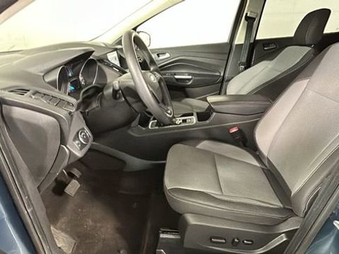 Used 2019 Ford Escape SE FWD image 12