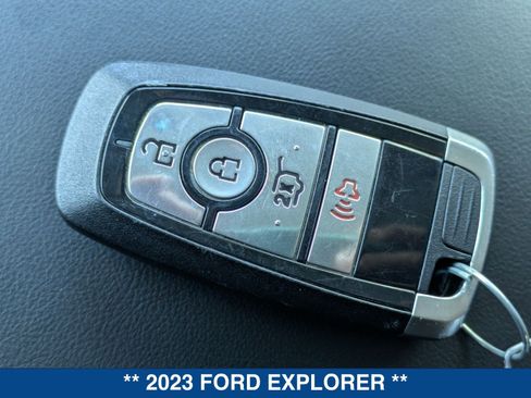 Certified 2023 Ford Explorer XLT RWD image 37