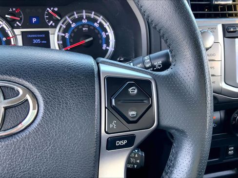 Used 2017 Toyota 4Runner SR5 Premium image 23