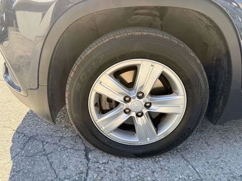 Used 2018 Chevrolet Trax LT w/ LT Convenience Package image 21