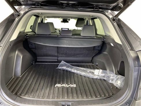 Used 2023 Toyota RAV4 XLE image 8