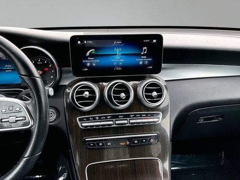 Used 2020 Mercedes-Benz GLC 300 4MATIC image 24