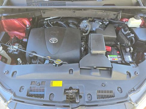 Used 2017 Toyota Highlander SE w/ Carpet Mat Package FWD image 35