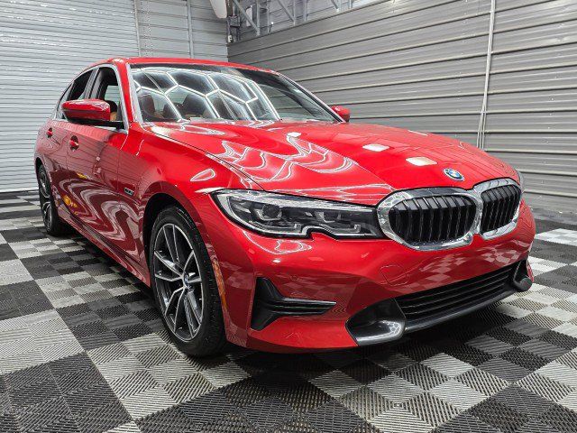 Used 2022 BMW 330e w/ Driving Assistance Package RWD image 5