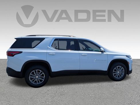 Used 2022 Chevrolet Traverse LT FWD image 26