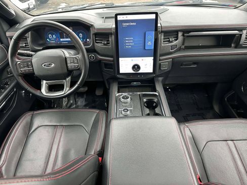 Used 2022 Ford Expedition Max Limited image 12