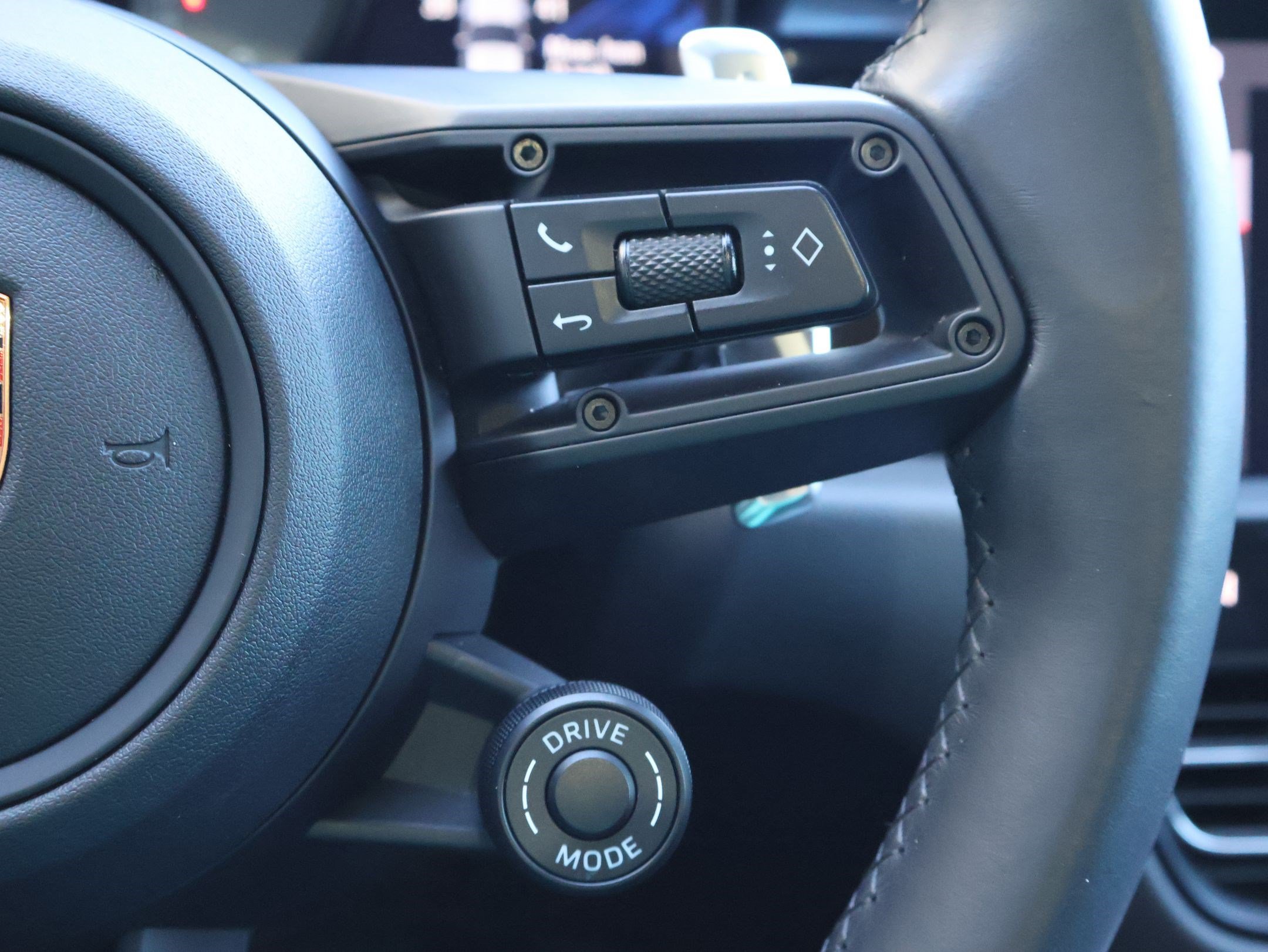 Used 2023 Porsche Macan S AWD/4WD image 19