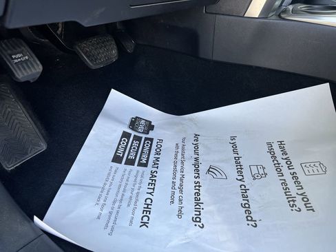 Used 2024 Toyota 4Runner SR5 image 17