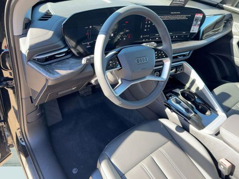 New 2025 Audi Q5 Premium image 4