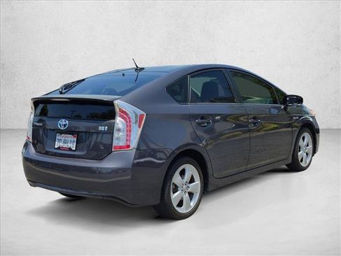 Used 2013 Toyota Prius Five w/ Appearance Pkg FWD image 5