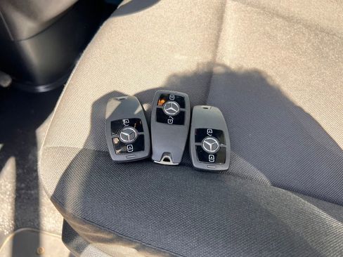 Used 2022 Mercedes-Benz Sprinter 2500 image 22