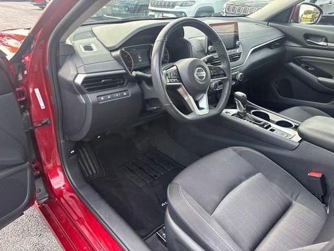 Used 2022 Nissan Altima 2.5 SV w/ SV Premium Package FWD image 24