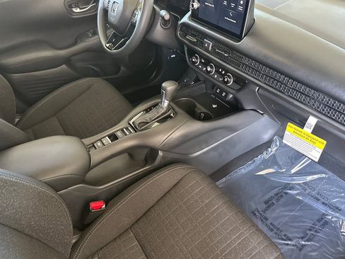 Used 2026 Honda HR-V LX image 16