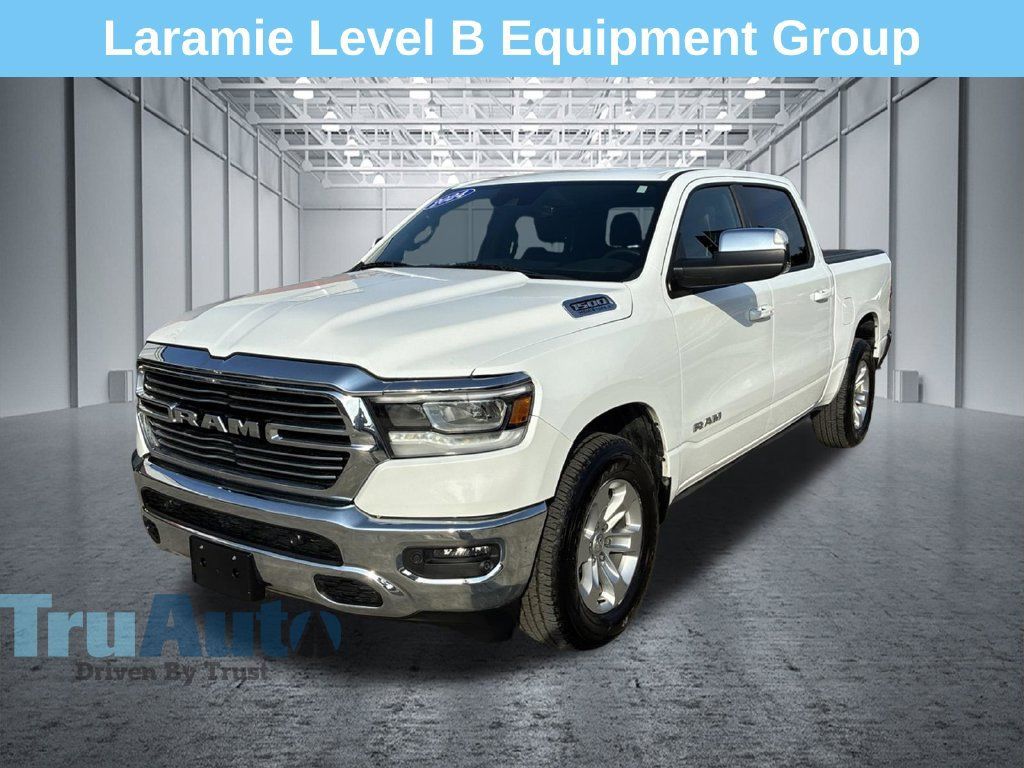 Used 2024 RAM 1500 Laramie AWD/4WD image 3