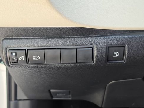 Used 2026 Toyota Corolla LE FWD image 26