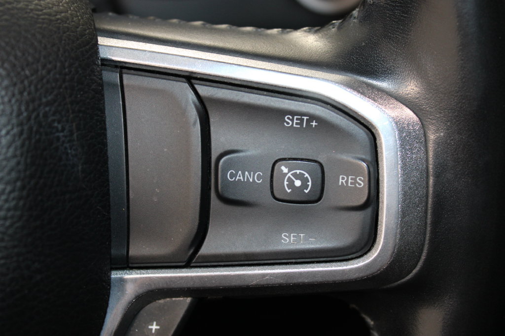 Used 2022 RAM 1500 Laramie AWD/4WD image 21