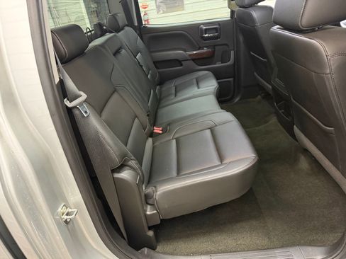 Used 2018 GMC Sierra 2500 SLT w/ Snow Plow Prep Package image 19