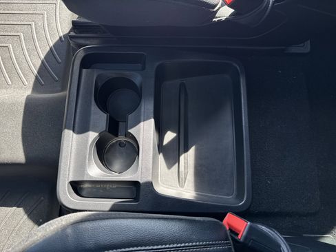 Used 2020 Ford Explorer XLT w/ Equipment Group 202A image 35