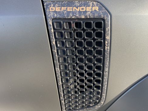 Certified 2025 Land Rover Defender 110 image 39