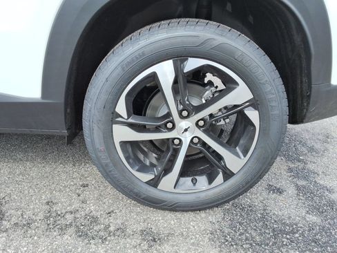 New 2026 Chevrolet Trax RS w/ Driver Confidence Package FWD image 11