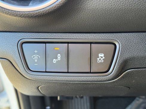 Certified 2023 Kia Forte LXS w/ LXS Technology Package image 22