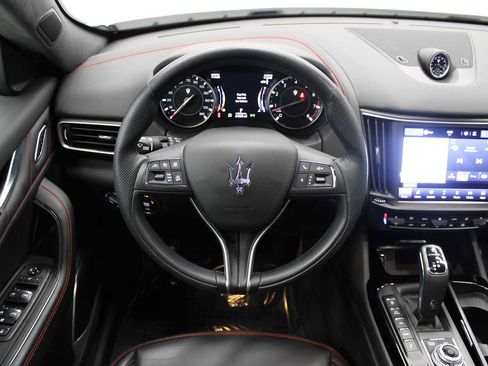 Used 2022 Maserati Levante GT image 17