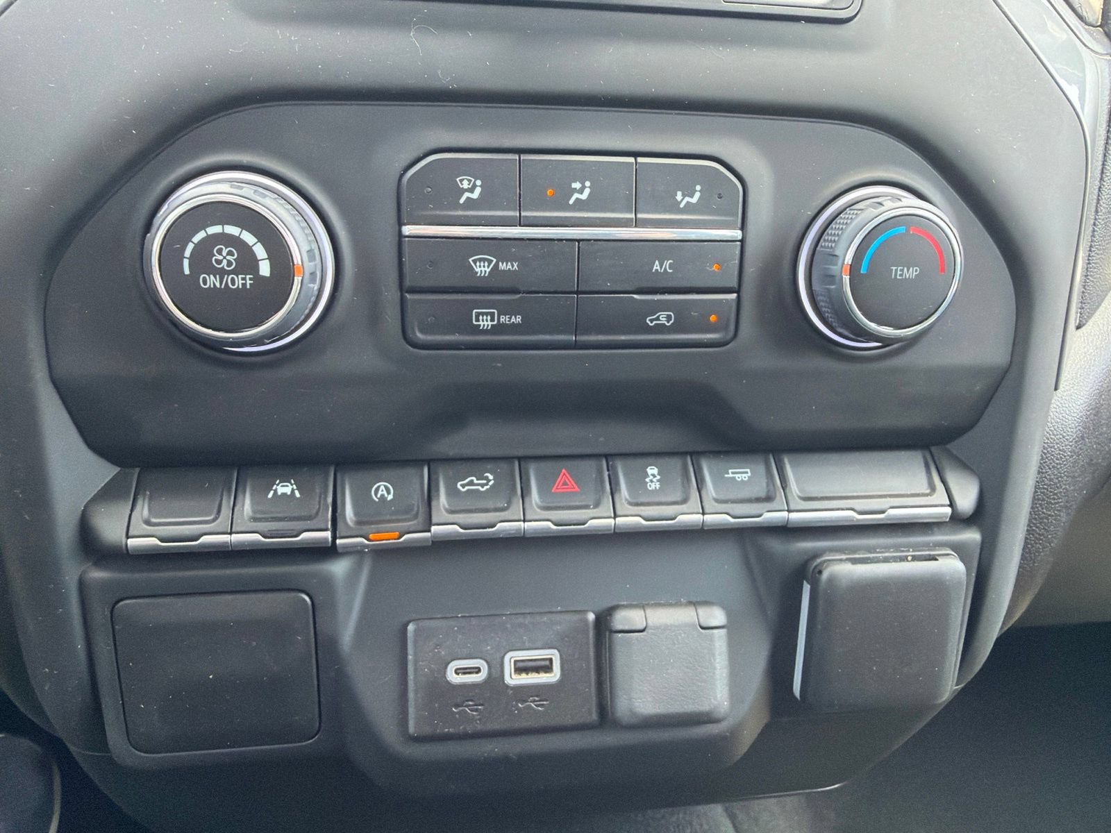 Used 2025 Chevrolet Silverado 1500 Custom RWD image 28