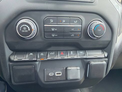 Used 2025 Chevrolet Silverado 1500 Custom RWD image 28