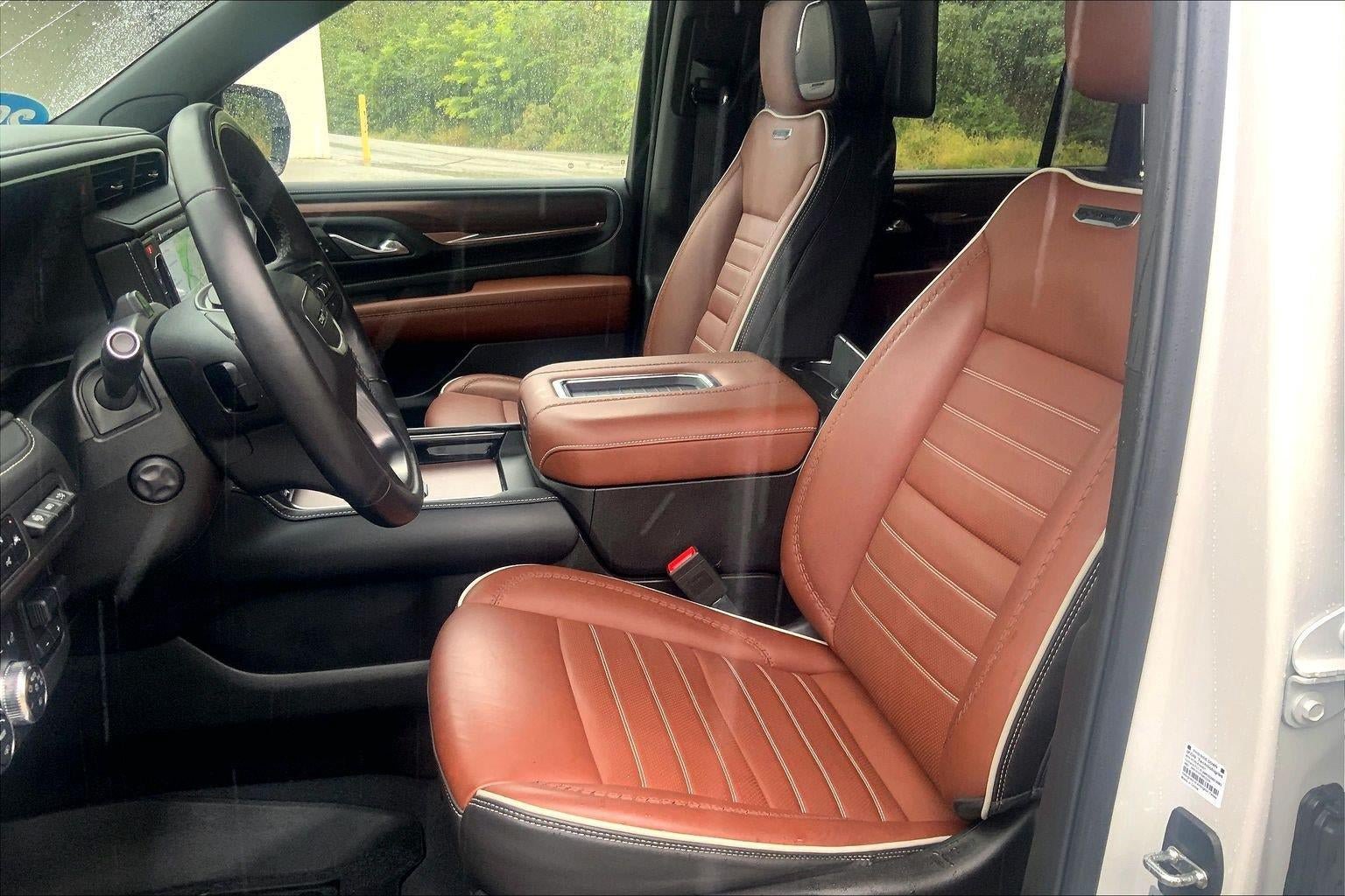 Used 2023 GMC Yukon XL Denali Ultimate AWD/4WD image 23