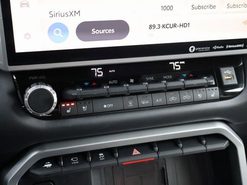 Used 2024 Toyota Tundra Platinum image 26