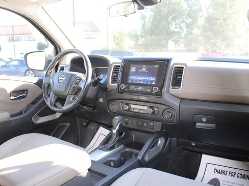Used 2022 Nissan Frontier SV image 22