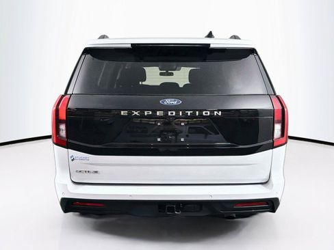 Used 2025 Ford Expedition Active AWD/4WD image 10