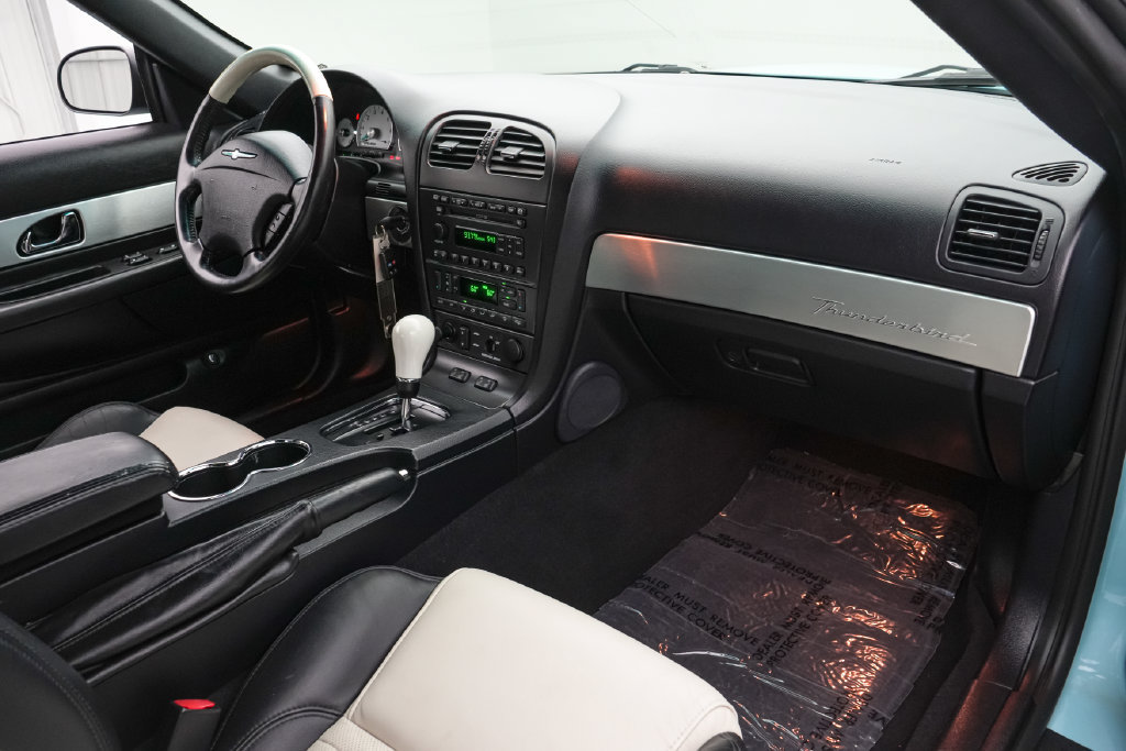 Used 2003 Ford Thunderbird RWD image 33