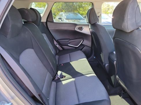 Used 2023 Kia Soul LX FWD image 13
