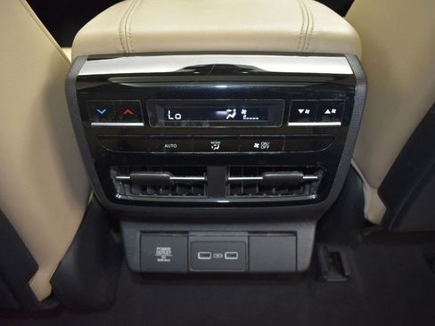 Used 2023 Acura MDX FWD image 30